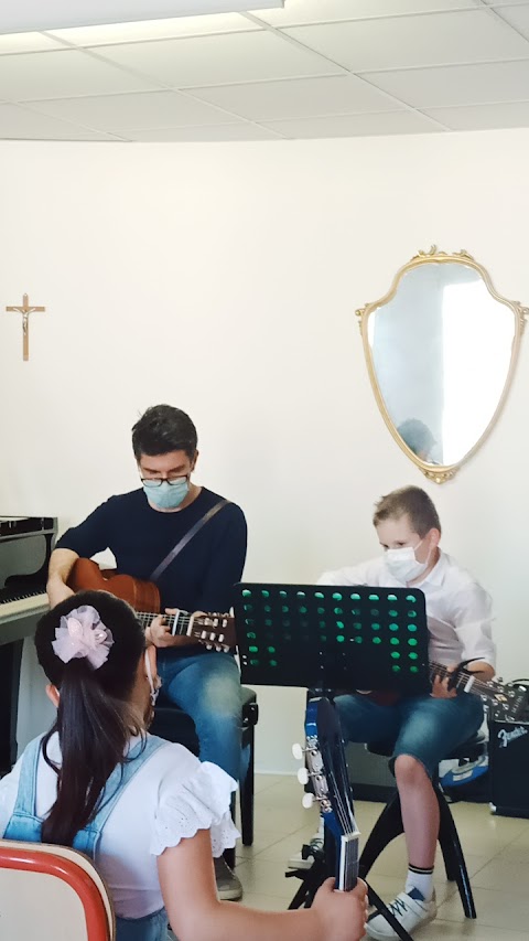 Scuola di Musica Musicamente - II Sede Associazione Giovani Note