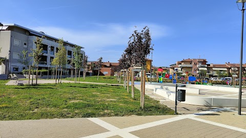 Parco con area giochi