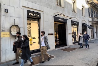 Prada Milano Montenapoleone Donna