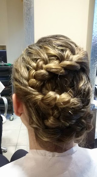 Hairstyle Dina