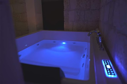 La Dimora del Re Luxury Suite con Jacuzzi Bisceglie