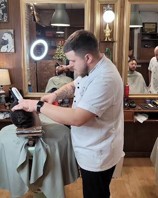 L'Angolo Dell'Acconciatura-Barber Specialist Since 2009