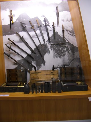 Museo della Guerra Bianca Adamellina "Recuperanti in Val Rendena"