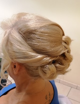 Cinzia Hair Style BioSalon