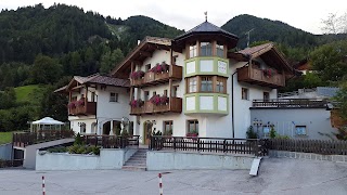 Chalet Campiglio Imperiale HOTEL GARNI