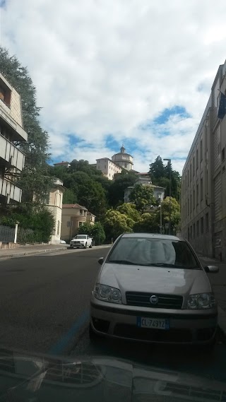 Scuola per l'Infanzia e Primaria Istituto Buon Consiglio - Suore Di Carita' Di S.Maria