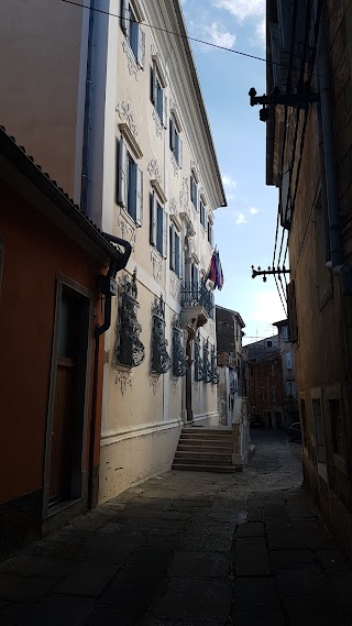 Glasbena šola Izola / Izola Music School