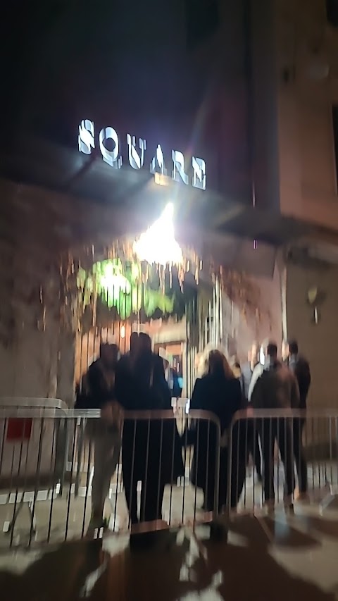 Square club