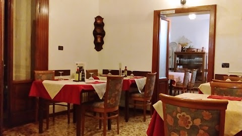 Trattoria-pizzeria-ristorante-bar "il muron"