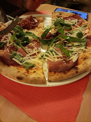 Pizzamania Di Mingolla Dario Tel. 3312939112