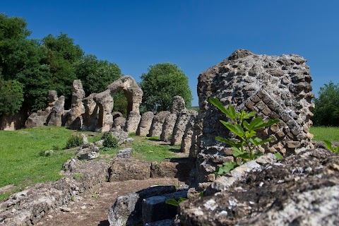 Area Sosta Camper Campeggio Capitello