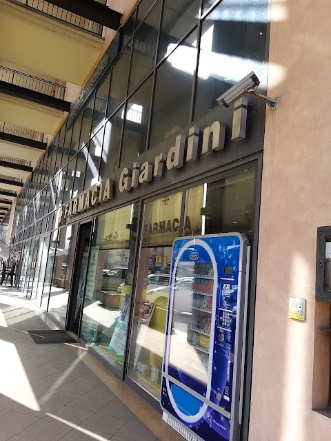 Farmacia Giardini