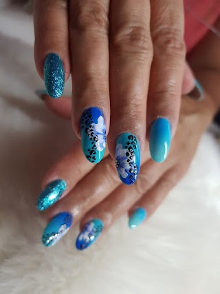 Kiara nails & solarium