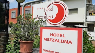 Hotel Mezzaluna