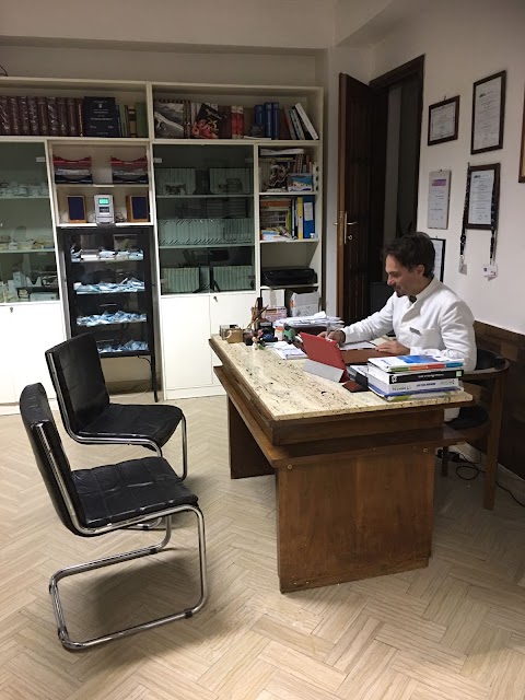 Dr. Alessio Zangrilli Studio Odontoiatrico