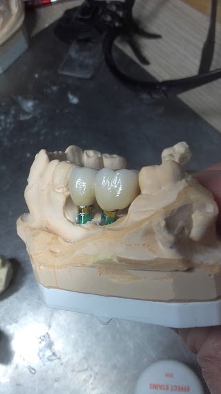 Laboratorio Odontotecnico di Repossini Corrado