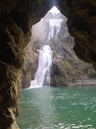 Isolotto valle dell'inferno e laghetto della grande cascata