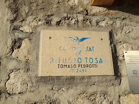 Rifugio Tommaso Pedrotti