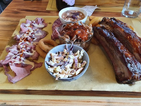 Il Dado Smoke House - Pizza And BBQ