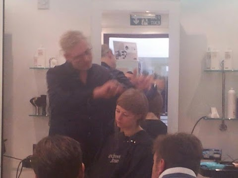 STYLE IN PROGRESS BARBER SALON Di Marco Buonomo