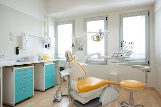 Centro Dentistico Romagnolo Srl