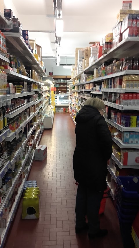 La Piccola Oasi Supermarket