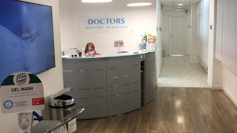 DOCTORS Dentisti Associati - Dott. Claudio Di Chiara, Dott. Stefano Fabris, Dott. Filippo Stefani, Dott. Roberto Venerando