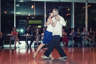 Scuola di Tango a Roma - Tango in Progress