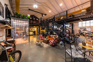 CARAVANSERRAGLIO LOUNGE & MOTO ATELIER