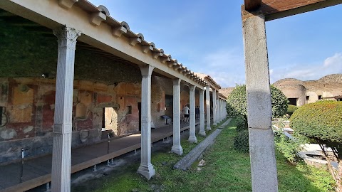 Pompeii Art Theater