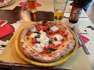 Pizzeria Piccolo Cesare Pizza NAPOLETANA