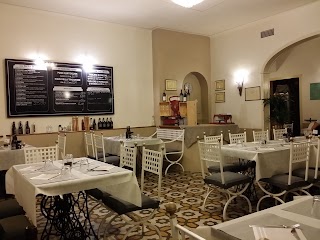 Al Primo Piano Pizzeria e Bistrot By Agorà