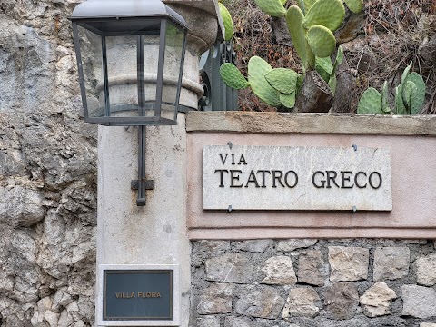 Via Teatro Greco