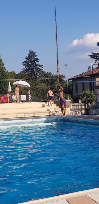 Piscina di Lesa