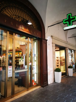 Dott. Farmacia San Carlo Al Corso Taddei Dottor Giovanni