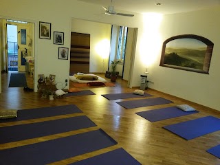 Tulsi Yoga - Centro yoga per Adulti e Bambini a Roma (piazza Bologna)