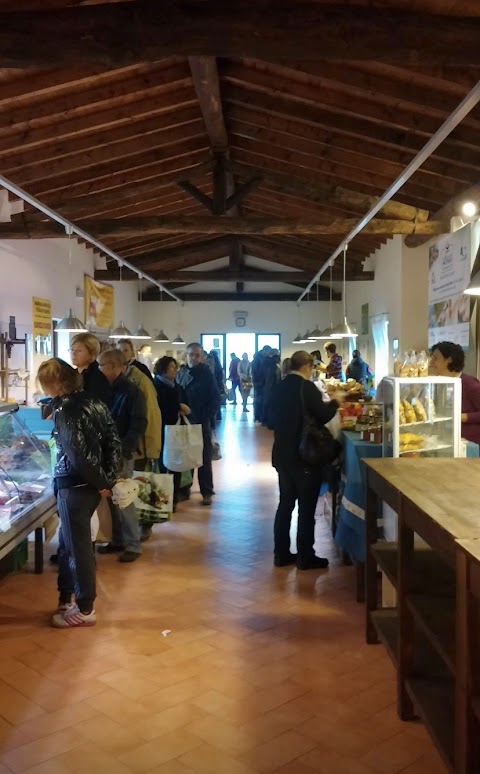 Mercato in cascina