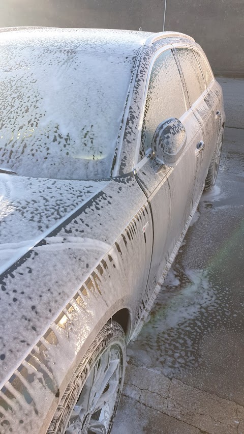 Eni Autolavaggio Giulia car wash