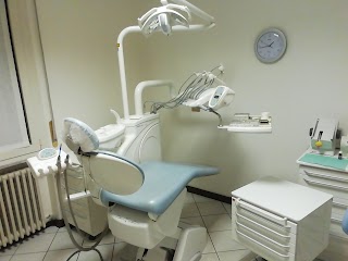 Coruzzi Dr. Franco Studio Dentistico