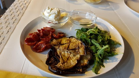 Viola Aeolian Cuisine