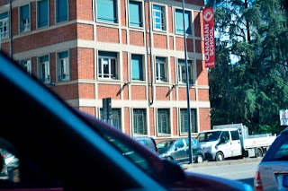 Canadian School of Milan