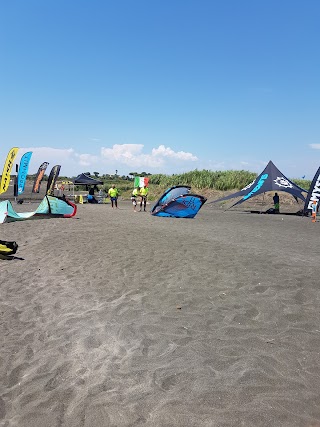 Tsunami Kite School