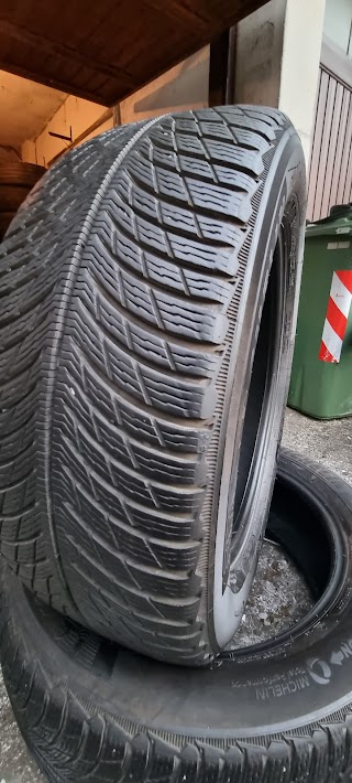 Gomme usate brescia-EDO GOMME | Vendita Gomme- Pneumatici | Trasporti | Traslochi