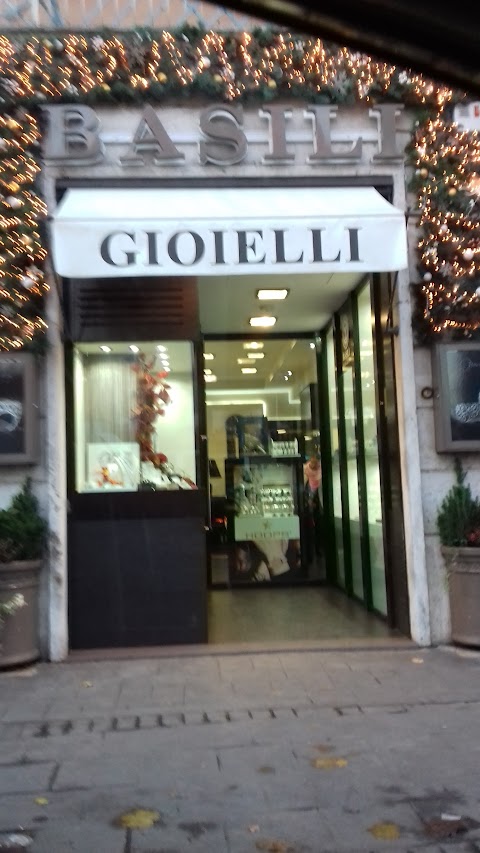 Gioielleria 18 Karati Di Basili A. & G. Snc