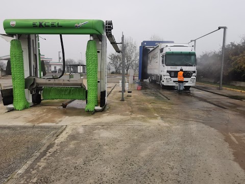 AUTOLAVAGGIO HOTHI auto e camion