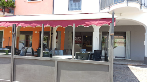 Pizzeria La Piazzetta - Servizio anche a domicilio