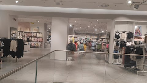 H&M