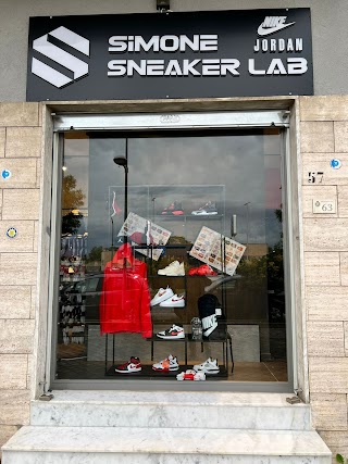 Simone sneaker lab