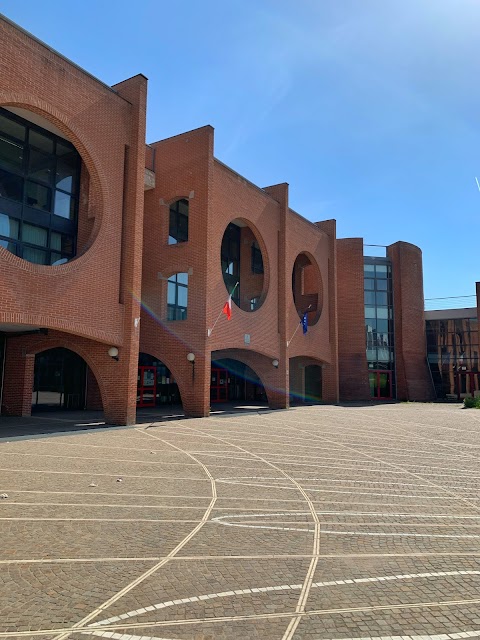 Isiss Cicognini Rodari - Liceo Gianni Rodari