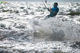 Kitesurfing School Latina